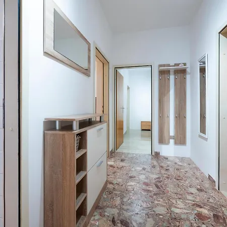 2 Bedroom Beautiful In * Fazana